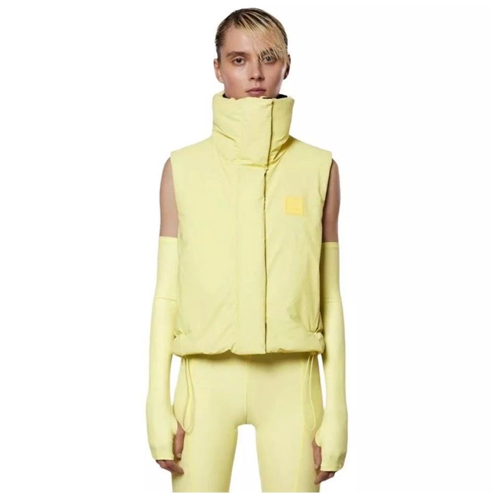 RAINS Loop W Vest ❄️ NWT ❄️ pale yellow straw❄️ puffy quilted ❄️ extra small